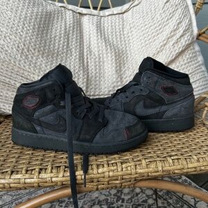 5Y Nike Jordan 1 Mid SE